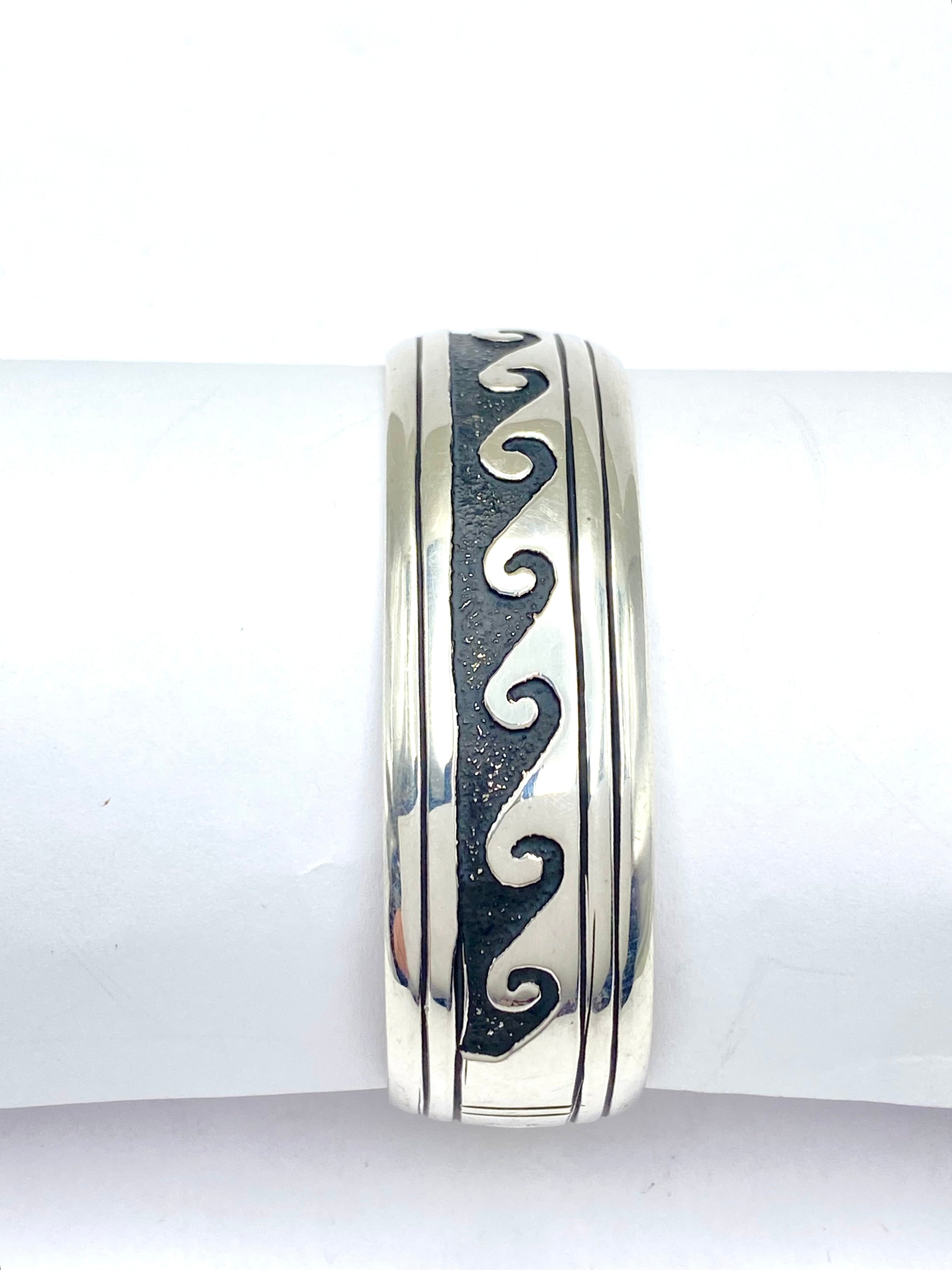 Sterling Overlay Bracelet Wide Band Wave Pattern Lightweight Navajo T&R Singer