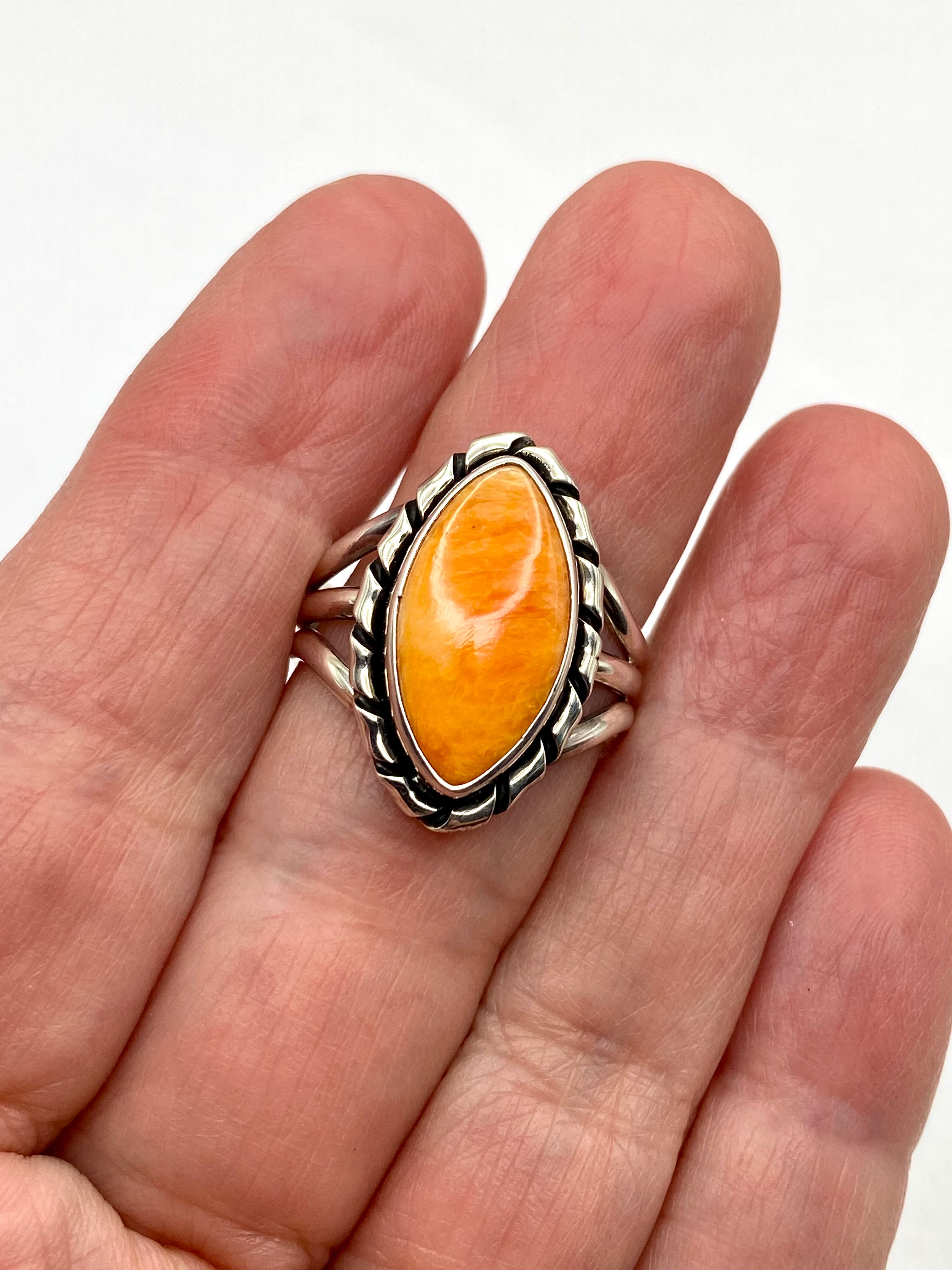 Sterling Triple Shank Ring Spiny Oyster Shell Size 10.25 Native American Signed