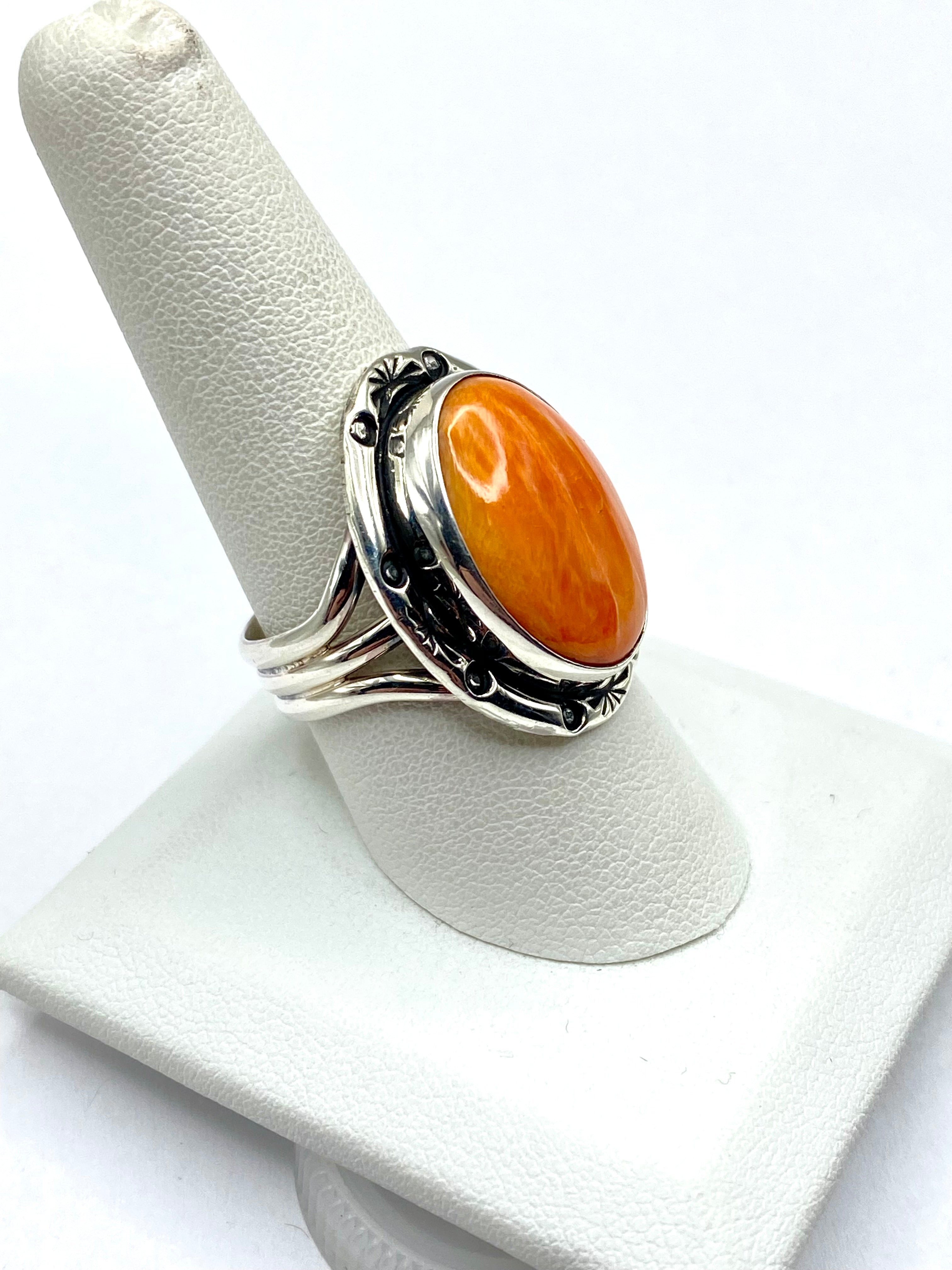 Sterling Triple Shank Ring Spiny Oyster Shell Size 10 Native American Signed