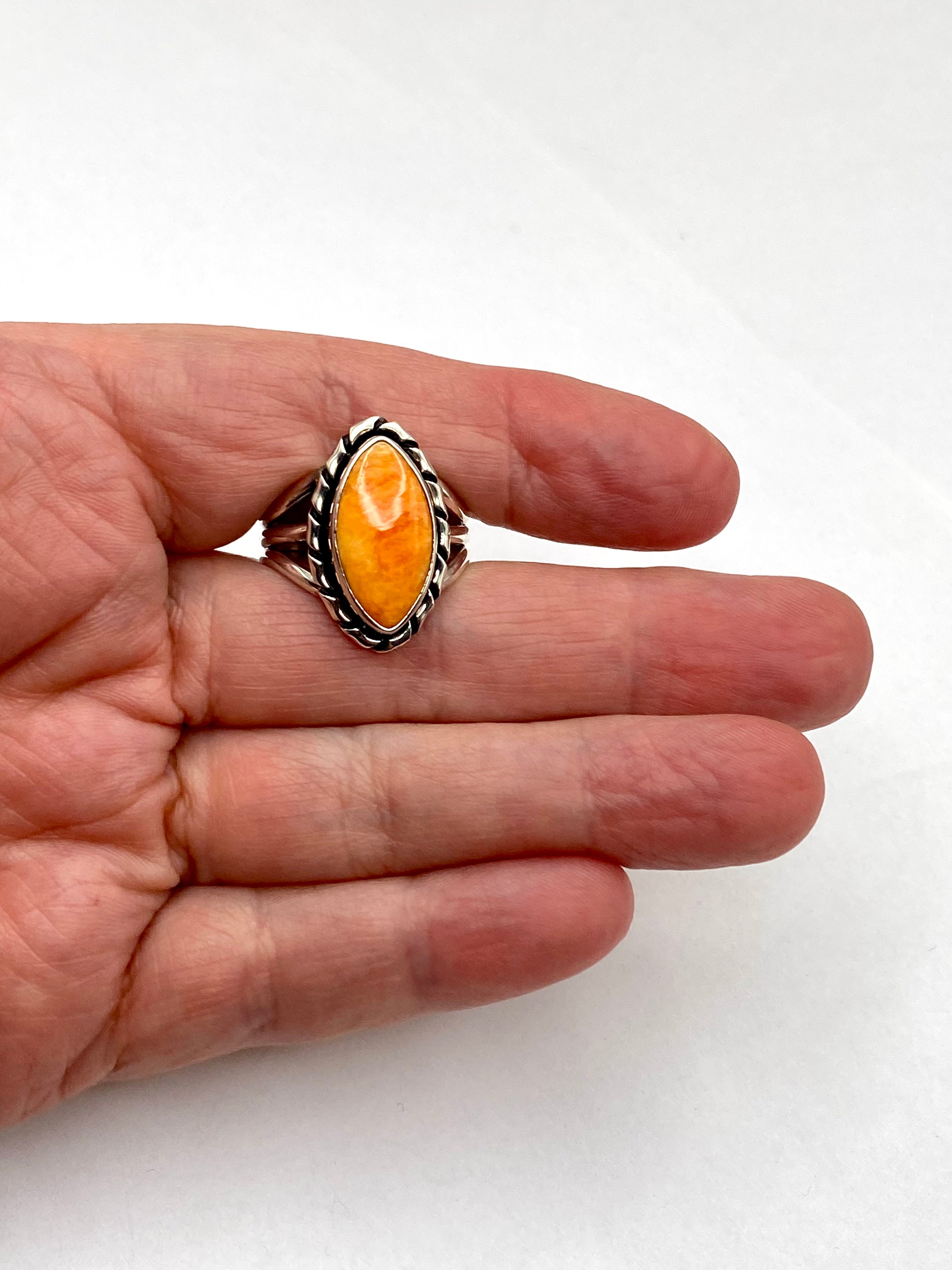 Sterling Triple Shank Ring Spiny Oyster Shell Size 10.25 Native American Signed