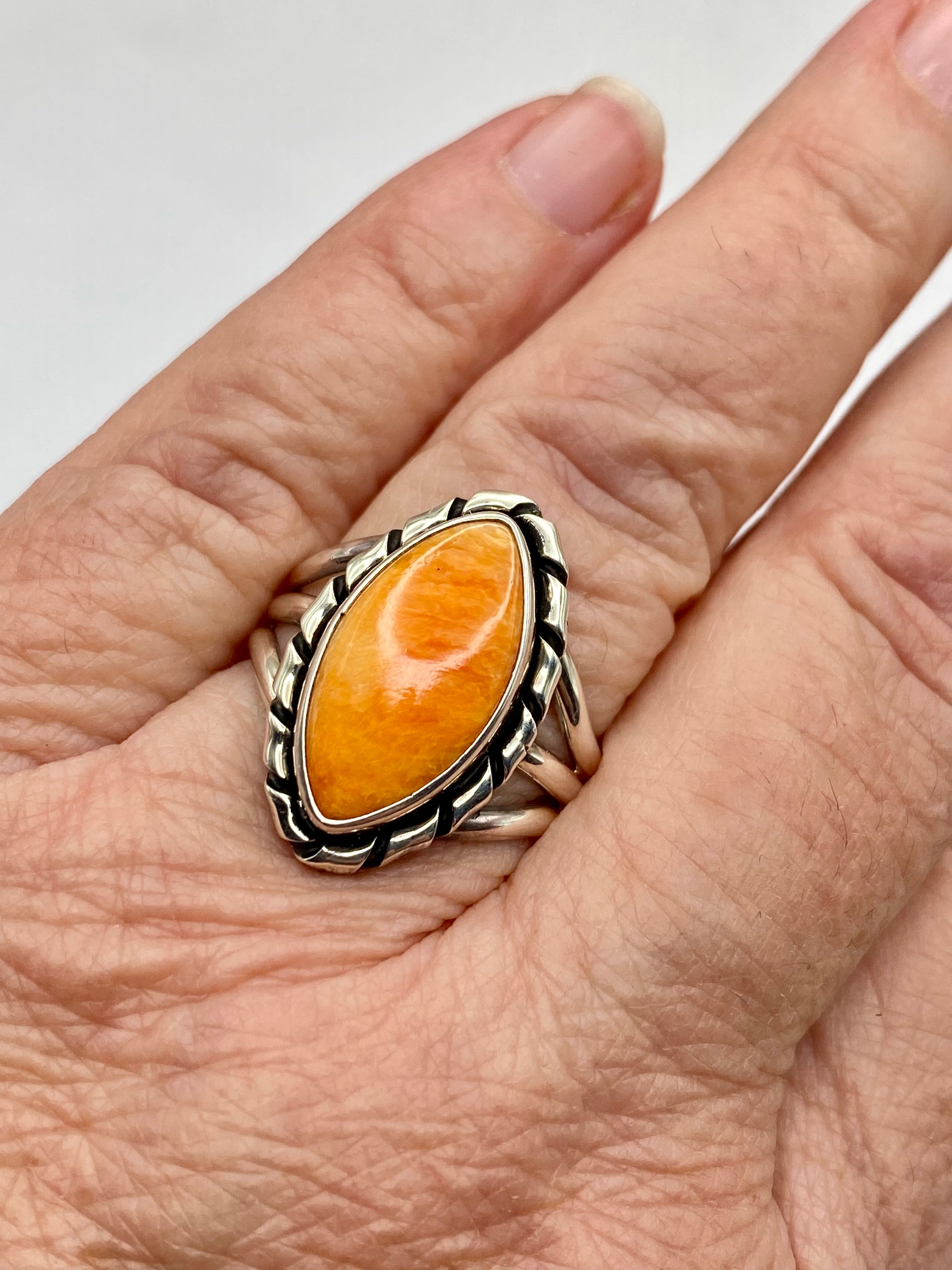 Sterling Triple Shank Ring Spiny Oyster Shell Size 10.25 Native American Signed