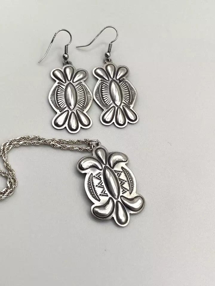 Native American Sterling Silver Earring Pendant Set Repousse Handmade Navajo