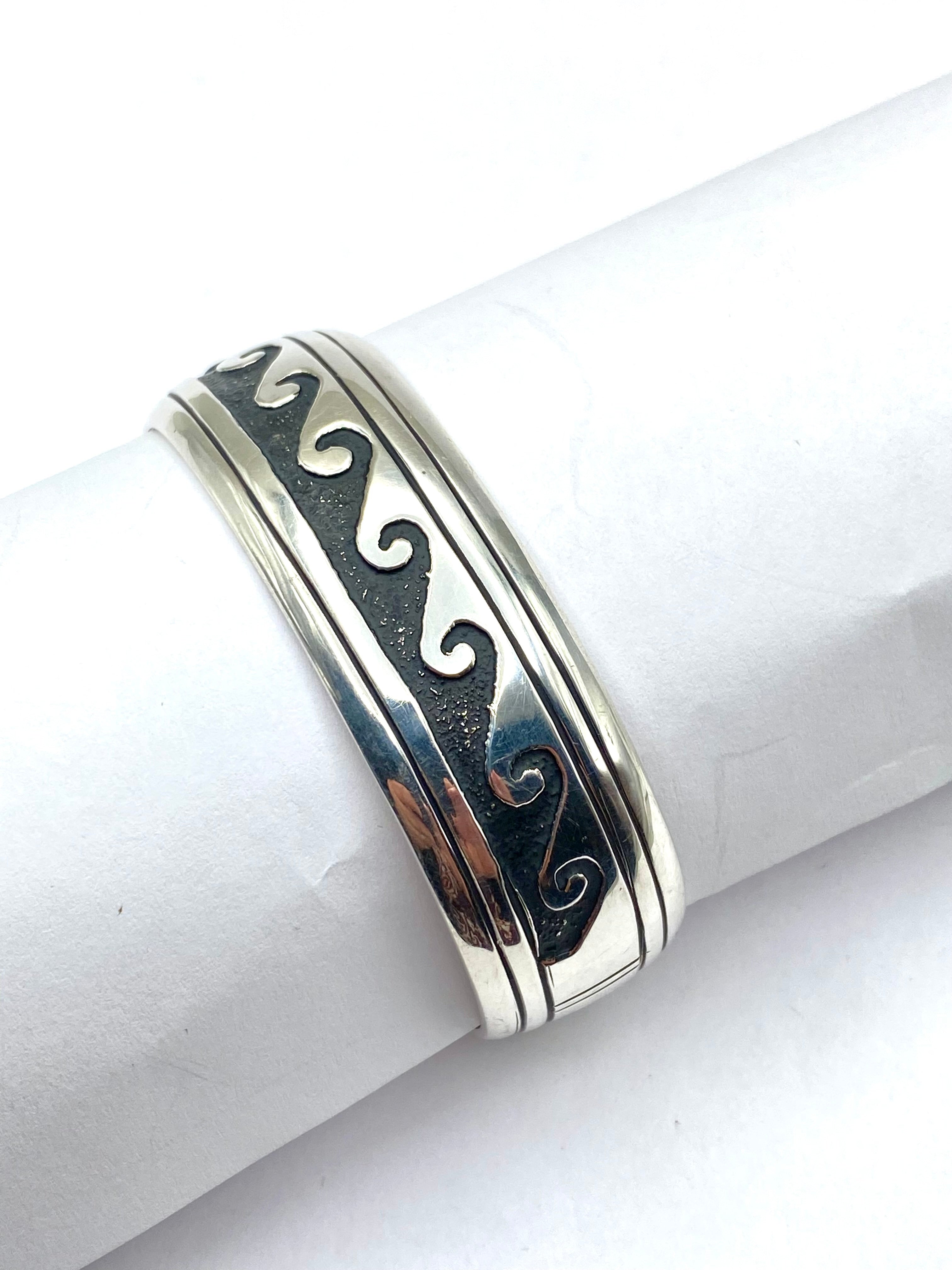 Sterling Overlay Bracelet Wide Band Wave Pattern Lightweight Navajo T&R Singer