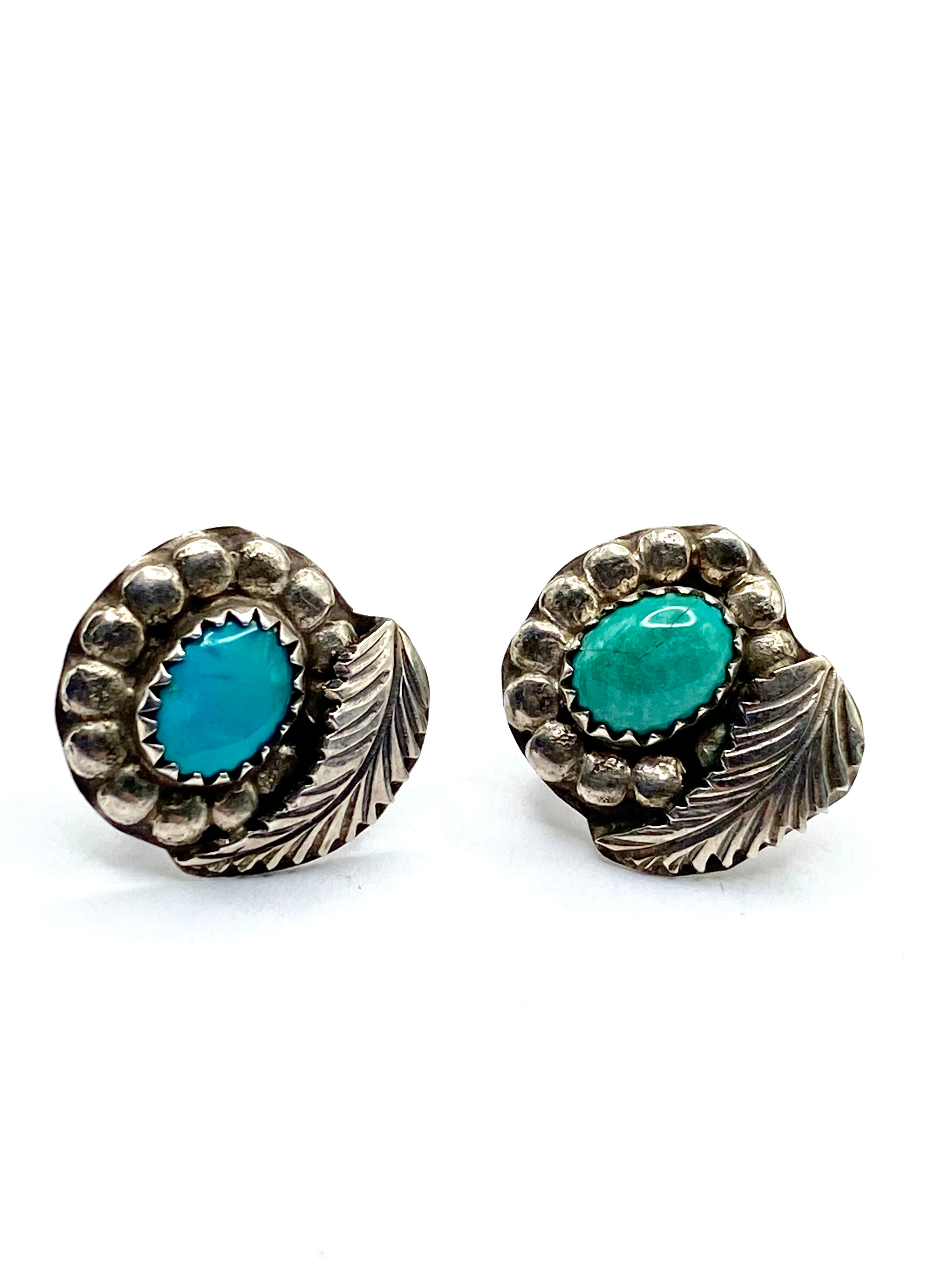 Vintage Petite Sterling Turquoise Screw Back Earrings Native American