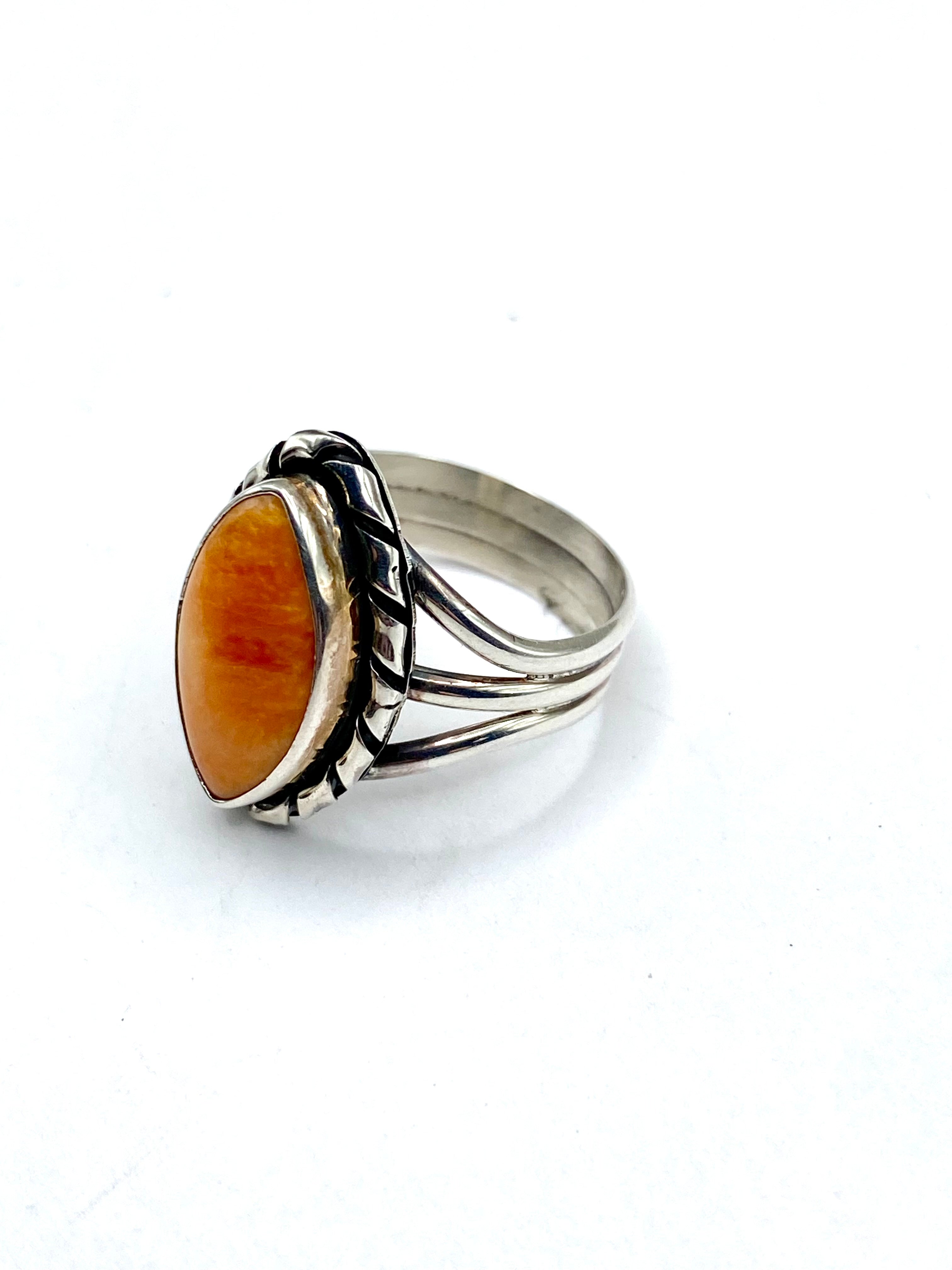 Sterling Triple Shank Ring Spiny Oyster Shell Size 10.25 Native American Signed