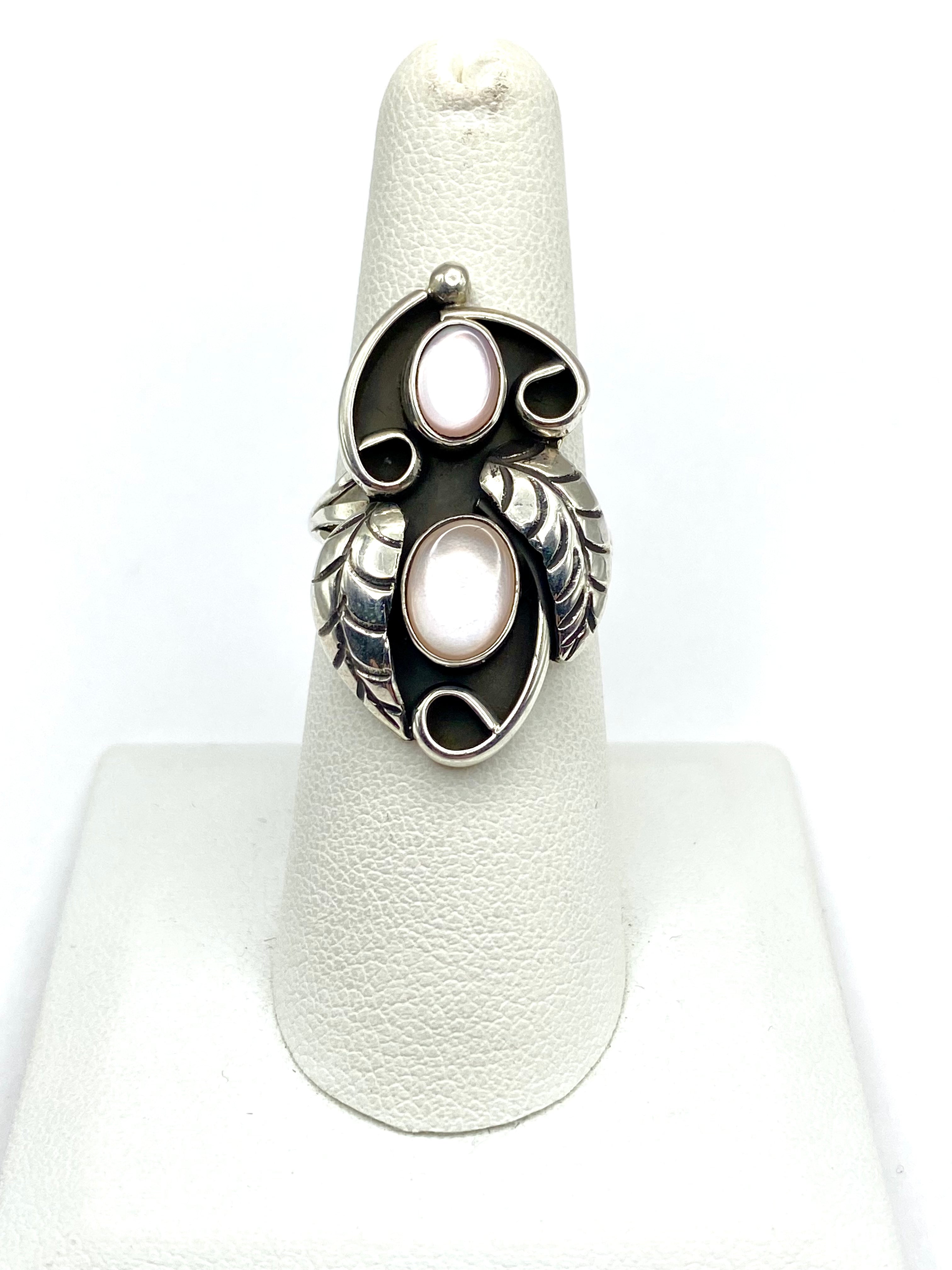 Vintage Sterling Pink Mussel Shell Ring Size 7.75 Leaf Applique Navajo Rita Pino