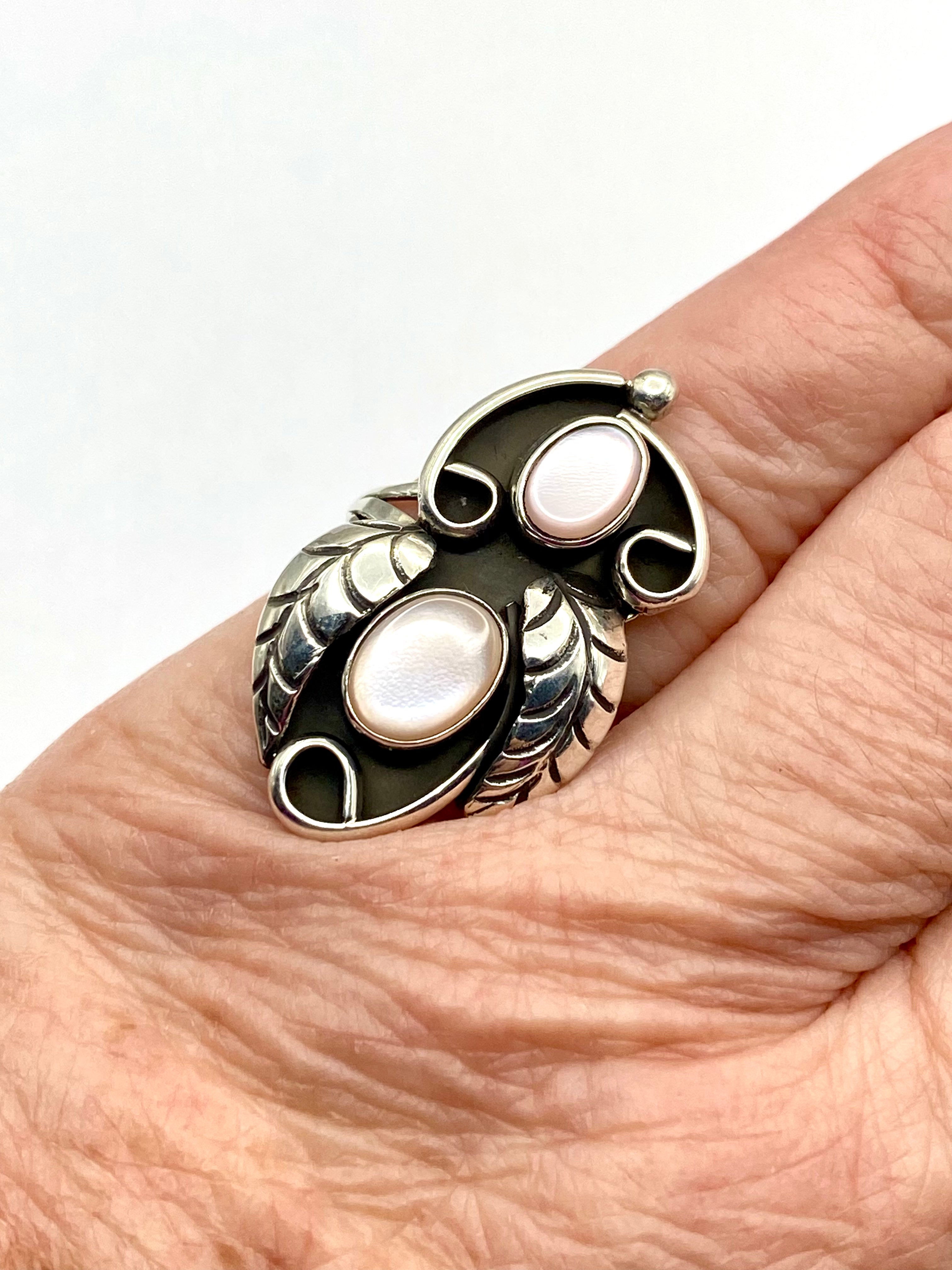 Vintage Sterling Pink Mussel Shell Ring Size 7.75 Leaf Applique Navajo Rita Pino