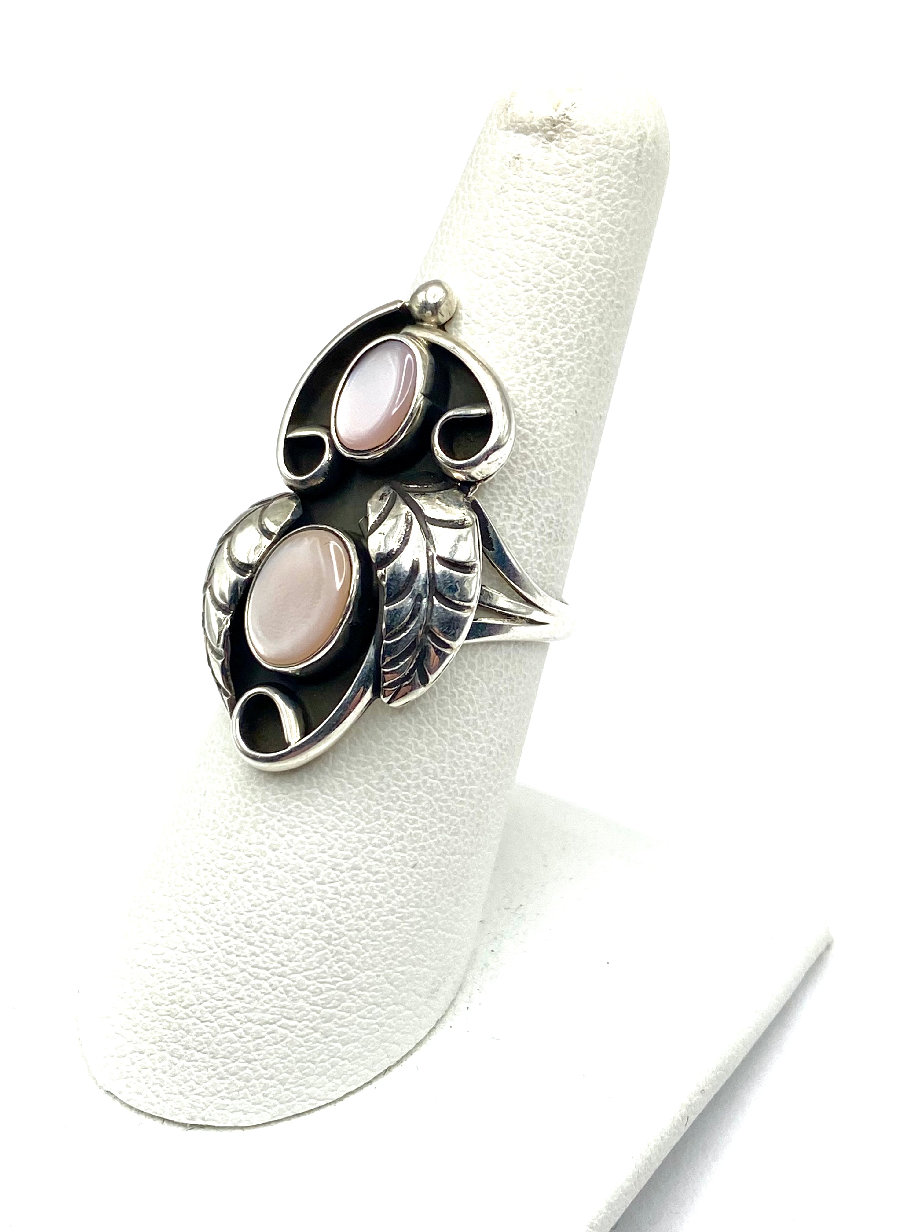 Vintage Sterling Pink Mussel Shell Ring Size 7.75 Leaf Applique Navajo Rita Pino